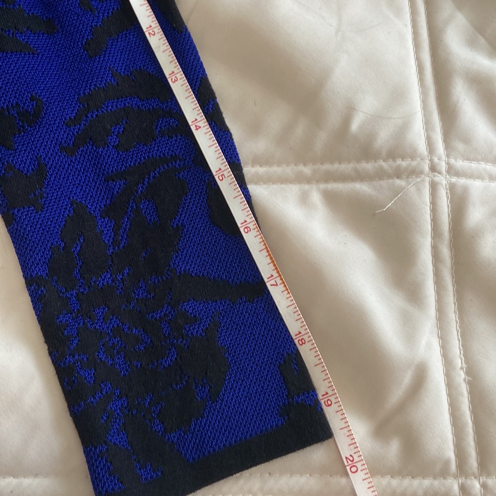 Cache Jacquard knit dress with stretchy material. Good condition. Size xs - Picture 5 of 5